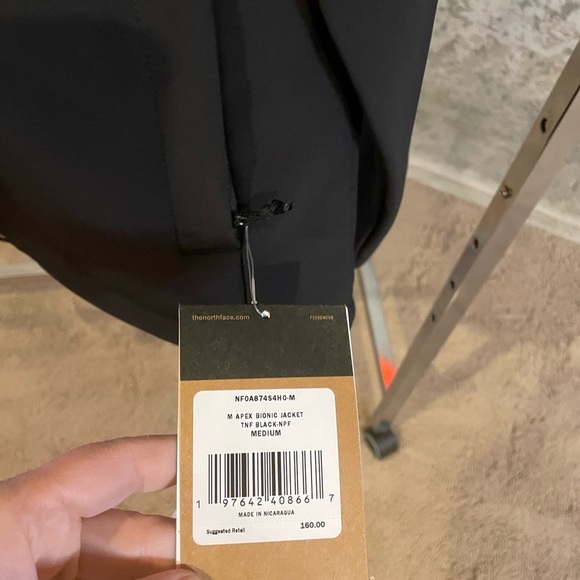 The North Face Men's Black Jacket - Picture 7 of 7